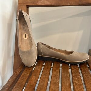 NATURALIZER SOUL IDEA BALLET FLAT size 7 in mushroom colour